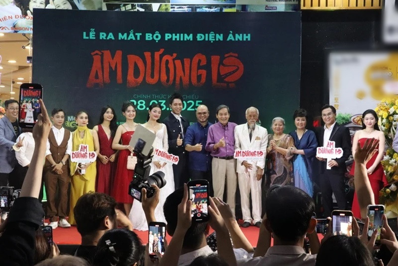 Ê-kíp gửi lời xin lỗi đến các cơ quan ban ngành, cá nhân và tập thể bị ảnh hưởng bởi sự việc. Ảnh: Đời Sống Pháp Luật.