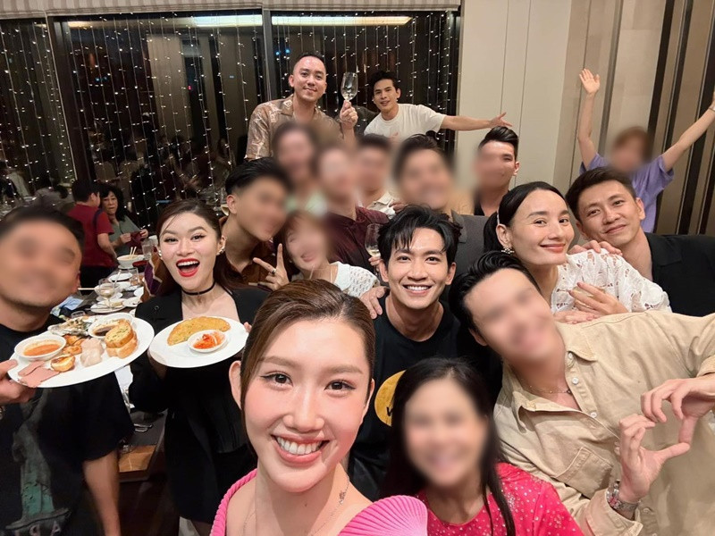 Thúy Ngân và Võ Cảnh tham gia nhiều buổi tụ tập của bạn bè. Ảnh: FB Thúy Ngân.