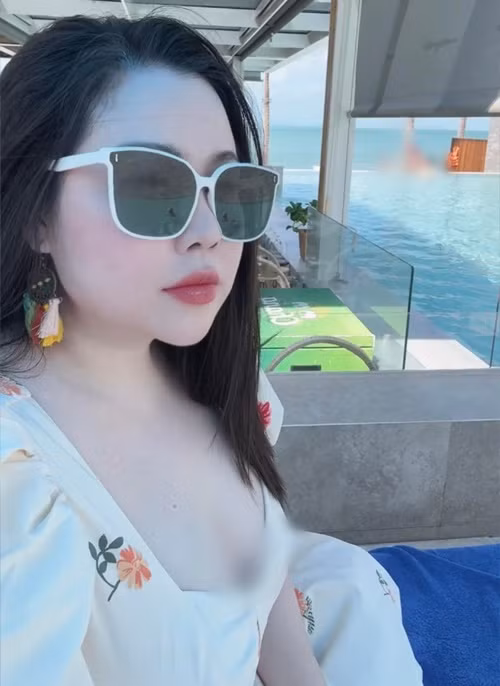 Trương Phương ly hôn người chồng đầu tiên vào tháng 1/2024. Tháng 1/2025, nữ diễn viên tổ chức lễ ăn hỏi với người chồng thứ hai.