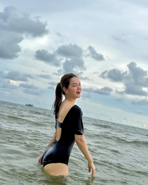 Phạm Quỳnh Anh và bạn trai hiện tại có cô con gái chung tên Zoey. Ảnh: FB Phạm Quỳnh Anh.