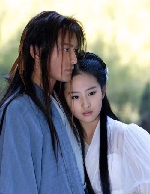  Huỳnh Hiểu Minh - Lưu Diệc Phi vào vai Dương Quá - Tiểu Long Nữ trong Thần điêu đại hiệp năm 2006. Ảnh: Tiền Phong.