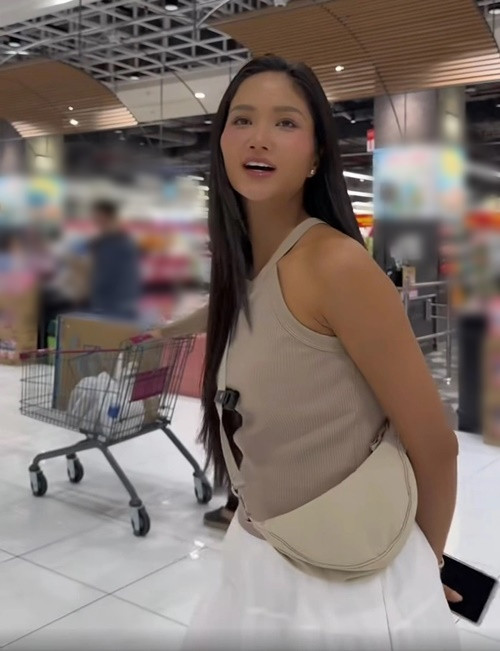 Phía H'hen Niê nhanh chóng phủ nhận nghi vấn bầu bí của nàng hậu. Ảnh: Em Đẹp.