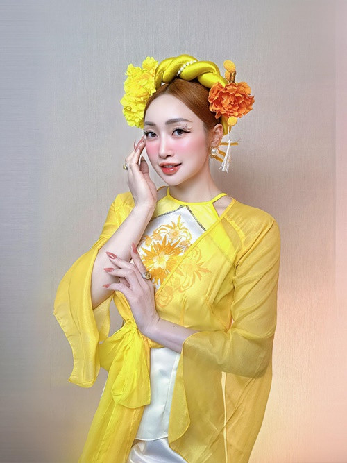 Nữ doanh nhân khoe nhan sắc gây mê khi hóa cô gái Bắc Ninh. Ảnh: FB Lý Thùy Chang.