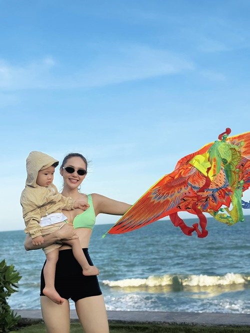Vợ chồng Minh Hằng thường xuyên đưa con trai nhỏ đi du lịch.