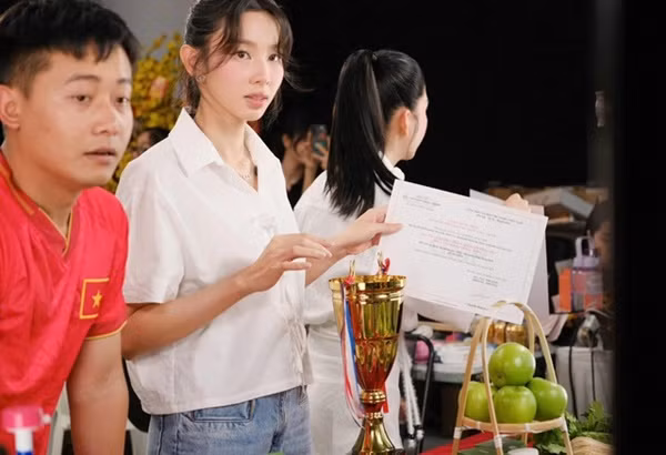 Thuy Tien khoe thanh tich, khan gia chi quan tam den... vien keo rau-Hinh-5