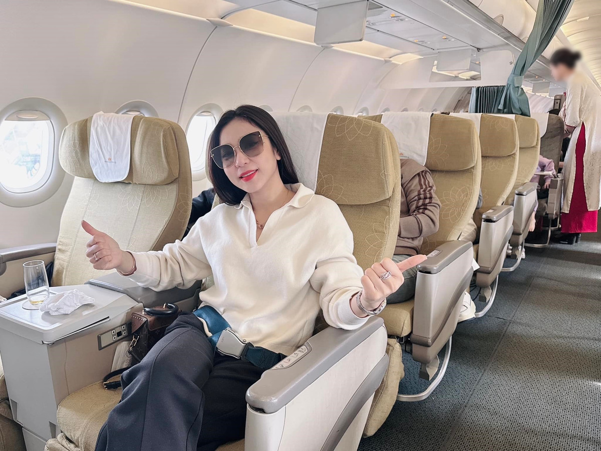 Ca sĩ Hà Thanh Xuân chia sẻ trên Thương Hiệu Pháp Luật, cô muốn được giữ kín chuyện tình cảm hiện tại cũng như trong tương lai.