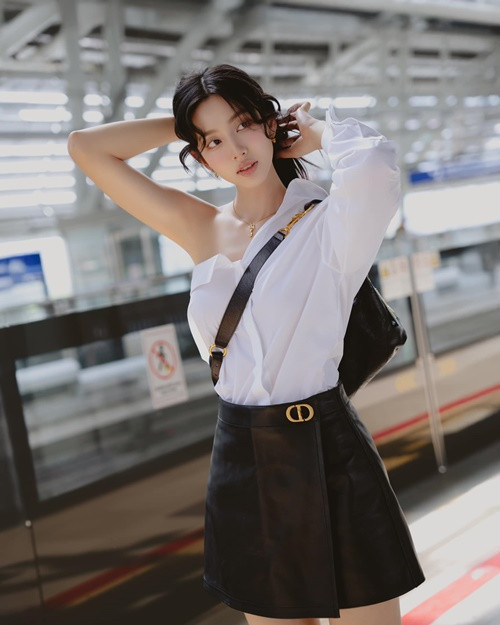 Cô nhấn mạnh: “Nếu có bất kỳ vấn đề nào không đúng với những gì Tiên đã được cung cấp, Tiên cam kết sẽ làm việc với nhà sản xuất để có những biện pháp mạnh mẽ nhất”. Ảnh: FB Thùy Tiên.