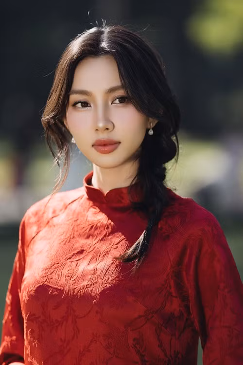 Thùy Tiên xin lỗi vì khiến khán giả lo lắng. “Đây là bài học rất lớn đối với mình. Mình xin lỗi nếu gây ra sai sót hoặc hiểu nhầm trong quá trình quảng bá sản phẩm. Tiên rất cảm ơn sự yêu thương, ủng hộ và cả sự góp ý của mọi người để Tiên tốt hơn và mong mọi người sẽ tiếp tục yêu thương, đồng hành cùng Tiên trong những dự án tiếp theo”, cô bày tỏ. .Ảnh: FB Thùy Tiên.