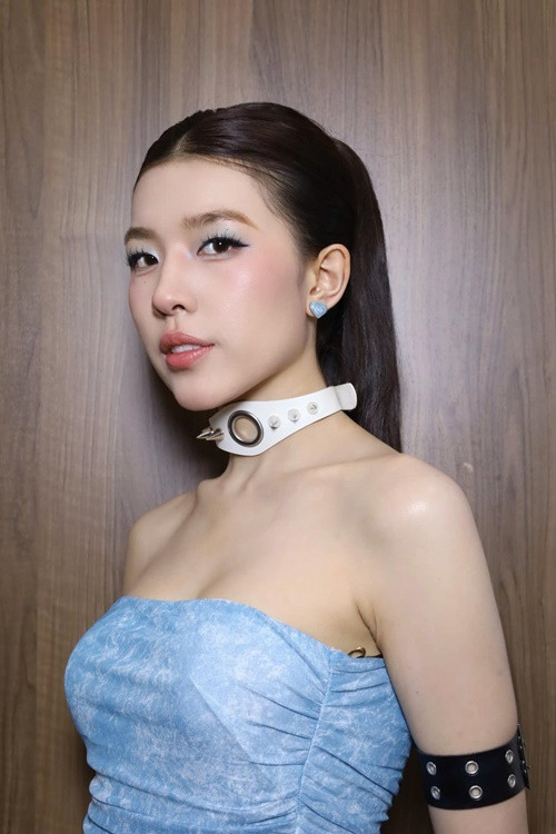 Nhờ tài năng ca hát, Diễm Hằng có lợi thế khi vào vai Út Khờ yêu ca hát trong phim điện ảnh. Ảnh: FB Diễm Hằng Lamoon.