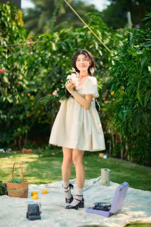 Diễm Hằng từng đạt giải cao trong các kì thi học sinh giỏi tỉnh Quảng Nam các năm học cấp hai và cấp ba. Ảnh: FB Diễm Hằng Lamoon.