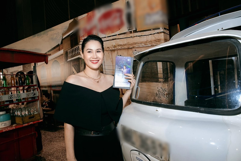 Nhan sắc của Thân Thúy Hà ở tuổi 47 được nhiều người khen ngợi mặn mà, quyến rũ.