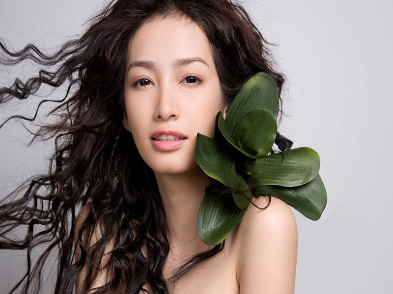 Trương Tri Trúc Diễm sinh năm 1987, làm người mẫu, diễn viên.