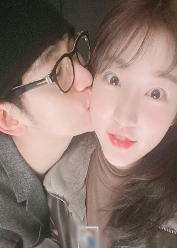 Theo Gold Medalist, kênh Youtube Viện nghiên cứu Garosero đã cố tình bóp méo các lá thư của Kim Soo Hyun, biến chúng thành bằng chứng để khẳng định Kim Soo Hyun và Kim Sae Ron hẹn hò từ năm 2015. Ảnh: Starnewskorea.