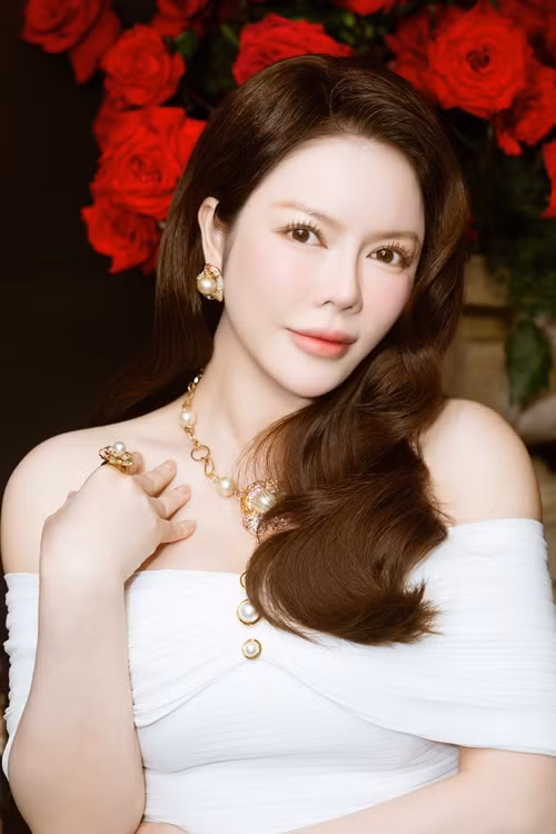 Xinh đẹp, giàu có, Lý Nhã Kỳ đến nay vẫn độc thân.