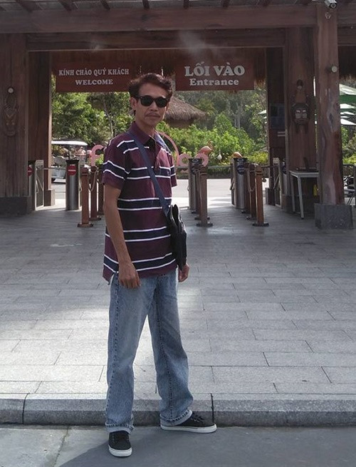 Ở đời thực, Phú Đôn sống giản dị. Nam diễn viên ăn mặc đơn giản, không sử dụng đồ hiệu.