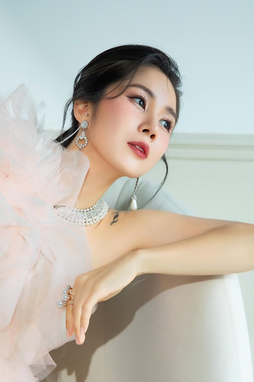 Nhan sắc là lợi thế của Lê Phương khi cô hoạt động trong showbiz Việt. Ảnh: FB Lê Phương.