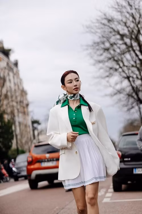 Cụ thể, công ty quản lý cho biết, công ty và Thùy Tiên quyết tâm phối hợp cùng nhãn hàng Kera và các cơ quan chức năng để làm rõ thông tin đang lan truyền. Ảnh: FB Thùy Tiên.