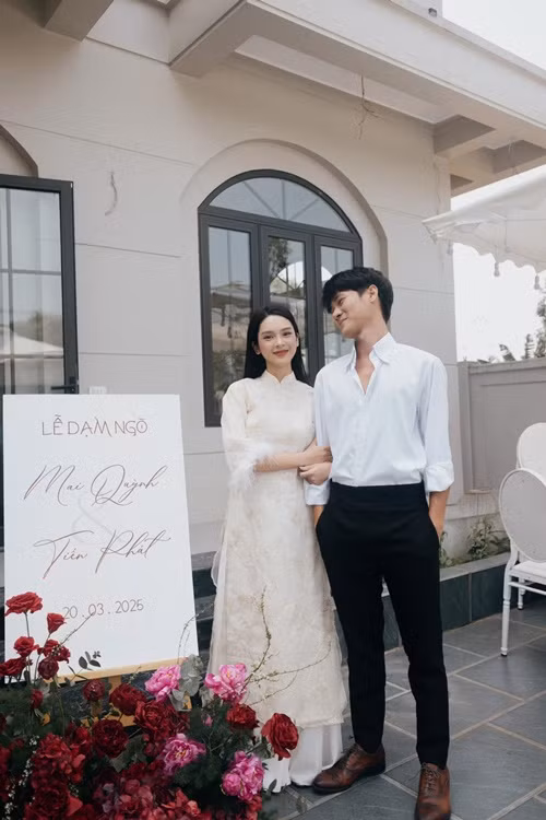 Trên trang cá nhân, Quỳnh Lương vừa khoe loạt ảnh ăn hỏi bên chồng thiếu gia.