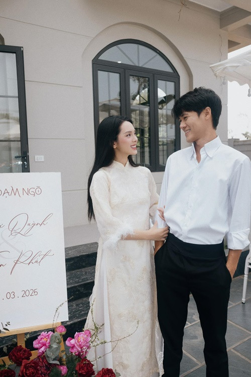 "Thay vì đưa tôi 5 tỷ để chia tay thì lại đưa anh ta ra làm rể", nữ diễn viên hài hước chia sẻ.