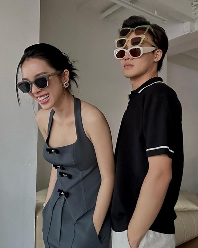 Trong một livestream vào tháng 2, Quỳnh Lương chia sẻ, vợ chồng chưa đăng ký kết hôn vì còn vướng mắc giấy tờ tài sản chung, tài sản riêng.