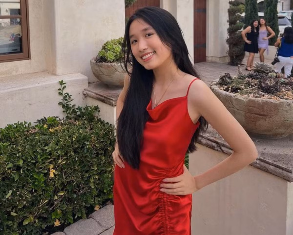  Jenny Huỳnh là cái tên không còn xa lạ với giới trẻ, đặc biệt là lứa Gen Z. Trong nhiều năm qua, cô bạn đã gặt hái được những thành công đáng kể.