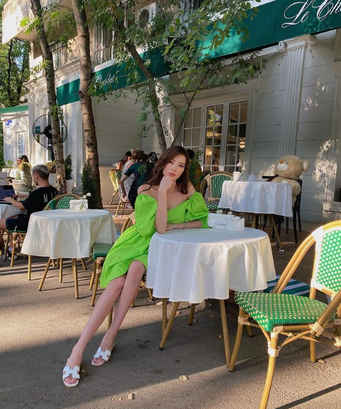 Nhiều người còn nhận xét, Sabina Altynbekova trông nhuận sắc, vóc dáng đẹp hơn sau khi sinh con trai đầu lòng.