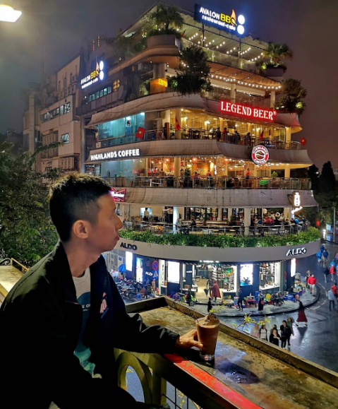 Nhung quan ca phe ngam tron Countdown o Ha Noi