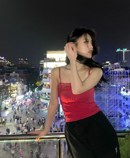 Với lợi thế đó, Coffee Club luôn là địa điểm hút khách nhất nhì khu vực quán cafe quanh hồ Gươm. Ảnh: @heyitsahin