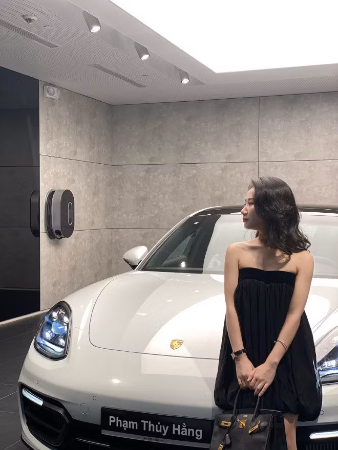 Gai xinh Nghe An duoc bo me tang xe 8 ty gio ra sao?