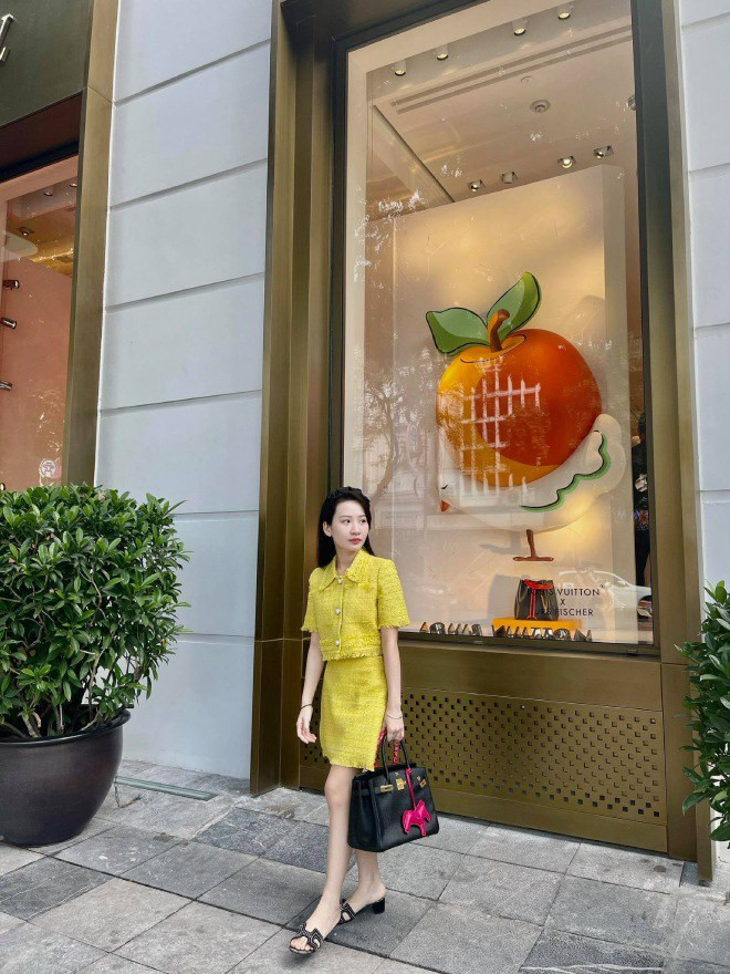 Nhan sắc của Thúy Hằng không có nhiều thay đổi sau nhiều năm nổi tiếng.