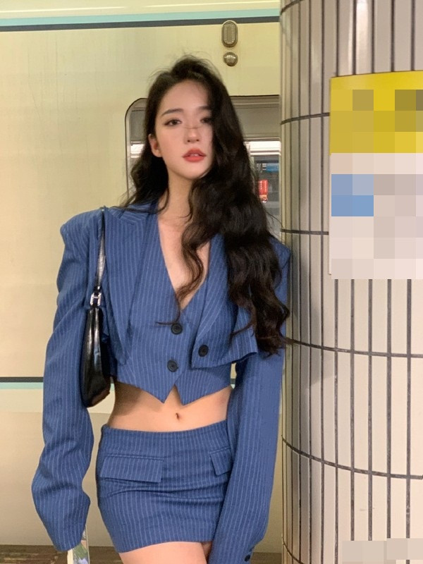 Cô có cuộc sống thoải mái, kiếm được số tiền lớn nhờ công việc của mình và thường đi du lịch nhiều nơi.