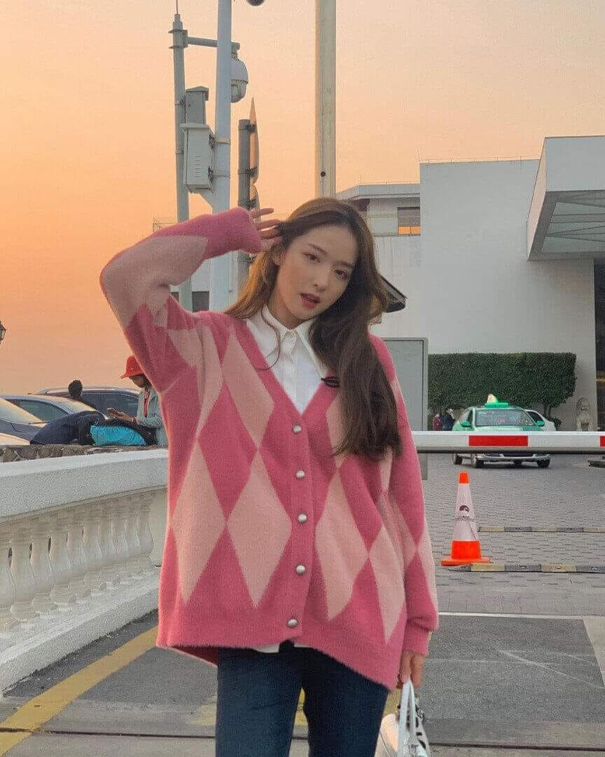 Cô hiện là người mẫu ảnh kiêm influencer được yêu mến tại Trung Quốc.