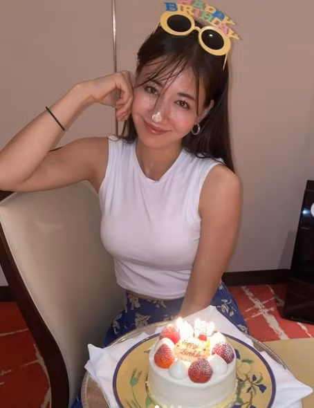 Hình ảnh được cô chia sẻ nhiều nhất trên mạng xã hội là trong lúc tập luyện hay quảng cáo đồ tập.