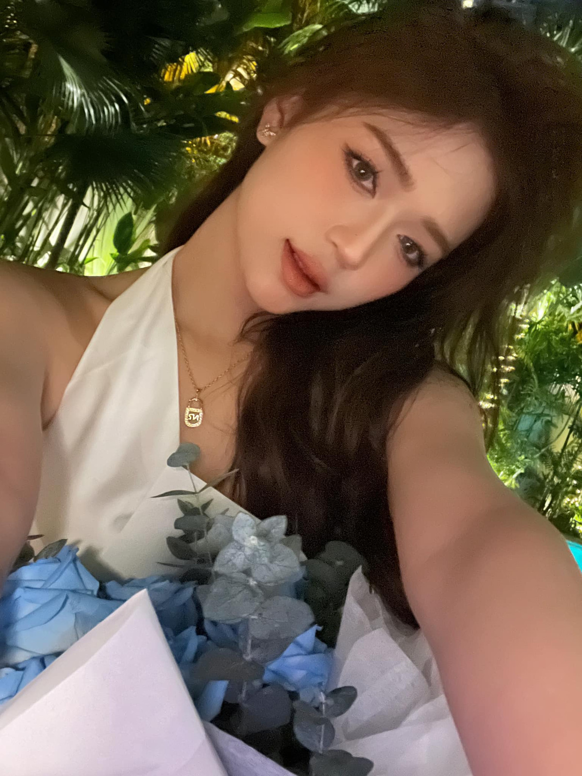 Hiện tại, Mai Hà Hoàng Yến đang sở hữu hơn 100 nghìn người theo dõi trên Facebook cá nhân, cô được xem là hot girl được yêu mến nhất nhì MXH.