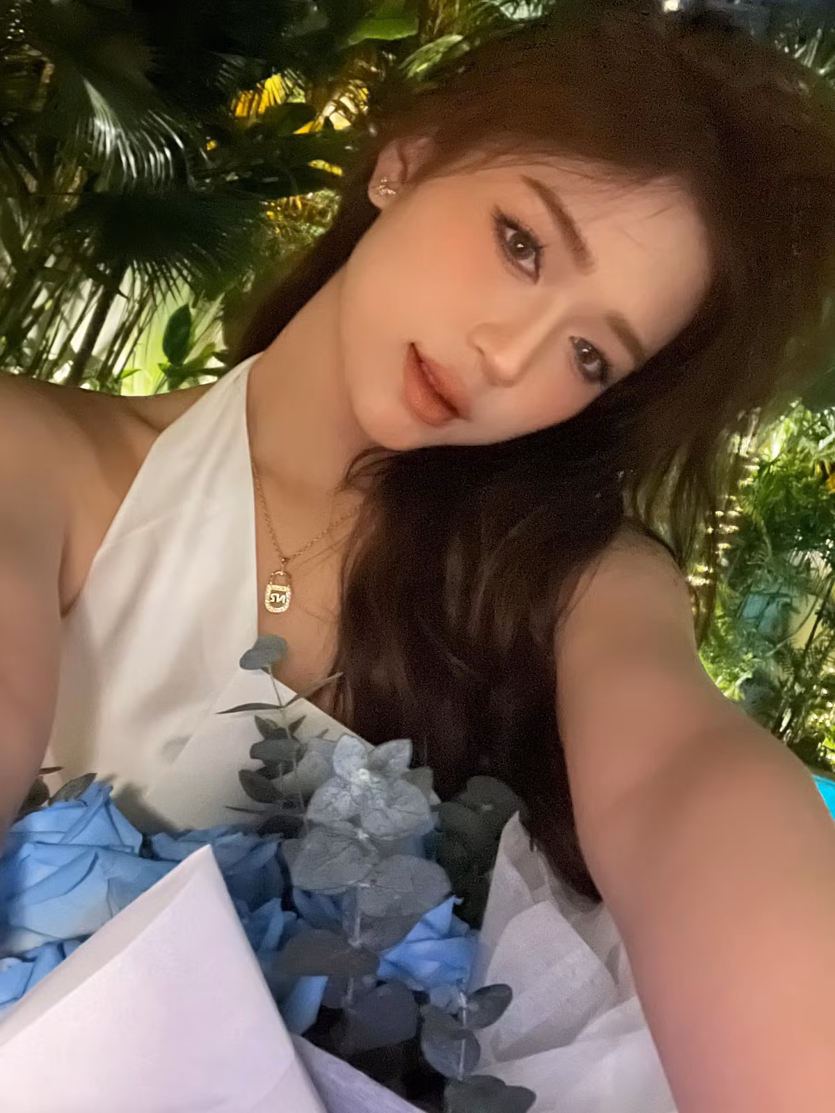 Hiện tại, Mai Hà Hoàng Yến đang sở hữu hơn 100 nghìn người theo dõi trên Facebook cá nhân, cô được xem là hot girl được yêu mến nhất nhì MXH.