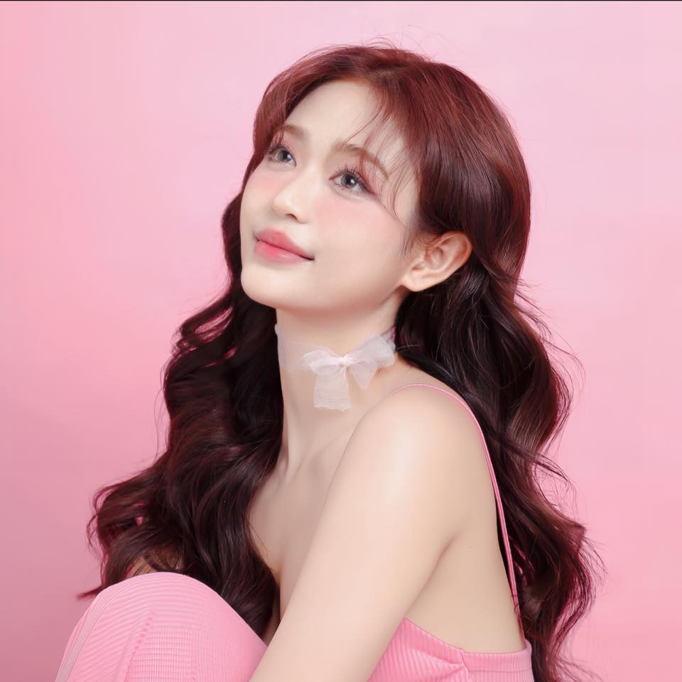 Mỗi hình ảnh của cô đăng tải trên mạng xã hội đều thu hút hàng nghìn lượt "thả tim".