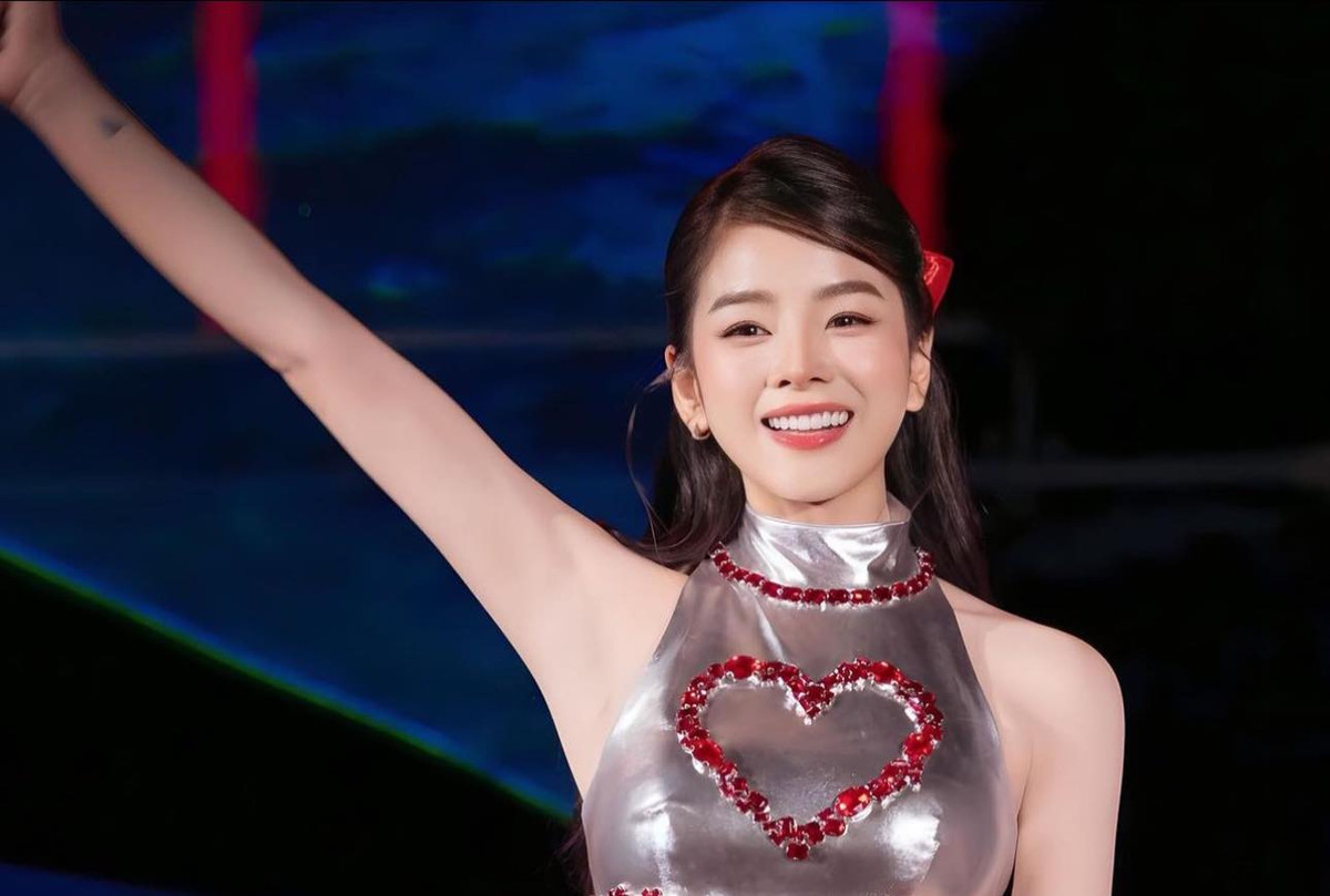 Nhiều người nhận xét "búp bê DJ" xinh đẹp, tươi trẻ hơn khi không còn thuộc về ai.