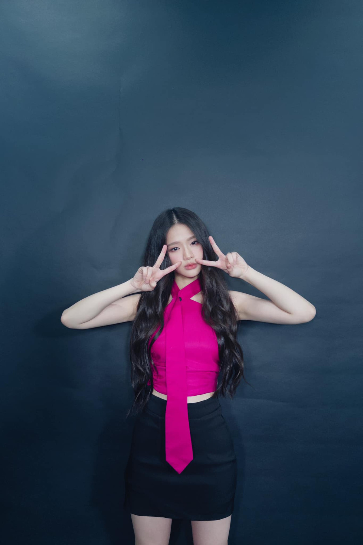 Nhiều khán giả cho rằng, Linh Ka có thể nổi tiếng hơn nếu như cô biết mình thực sự phù hợp với hình tượng nào.