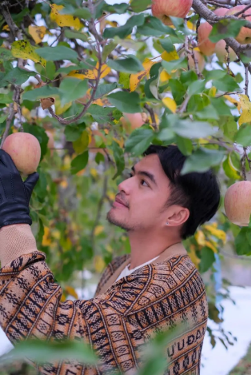 Anh chàng sở hữu hàng trăm nghìn lượt follow và lượt yêu thích từ hội mê du lịch.