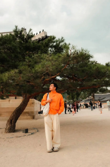 Trong năm 2023 tên tuổi Lý Thành Cơ được khán giả Việt quan tâm, theo dõi nhiều hơn khi anh xây dựng một kênh TikTok làm nội dung review phim.