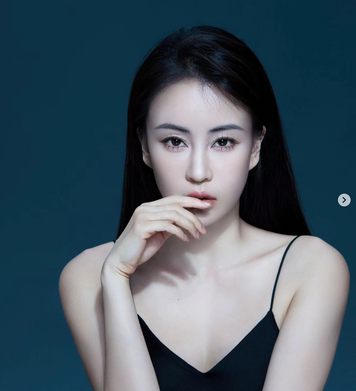 Muqi Miya là HLV yoga nổi tiếng tại Trung Quốc và từng "gây sốt" toàn cõi mạng châu Á hơn chục năm trước.