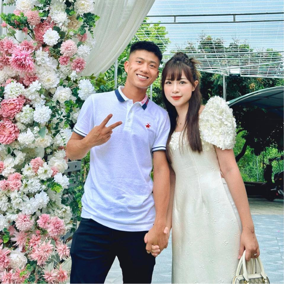 Văn Đức và Nhật Linh làm đám cưới vào 30/1/2020, cùng nhau xây dựng gia đình hạnh phúc với hai con.