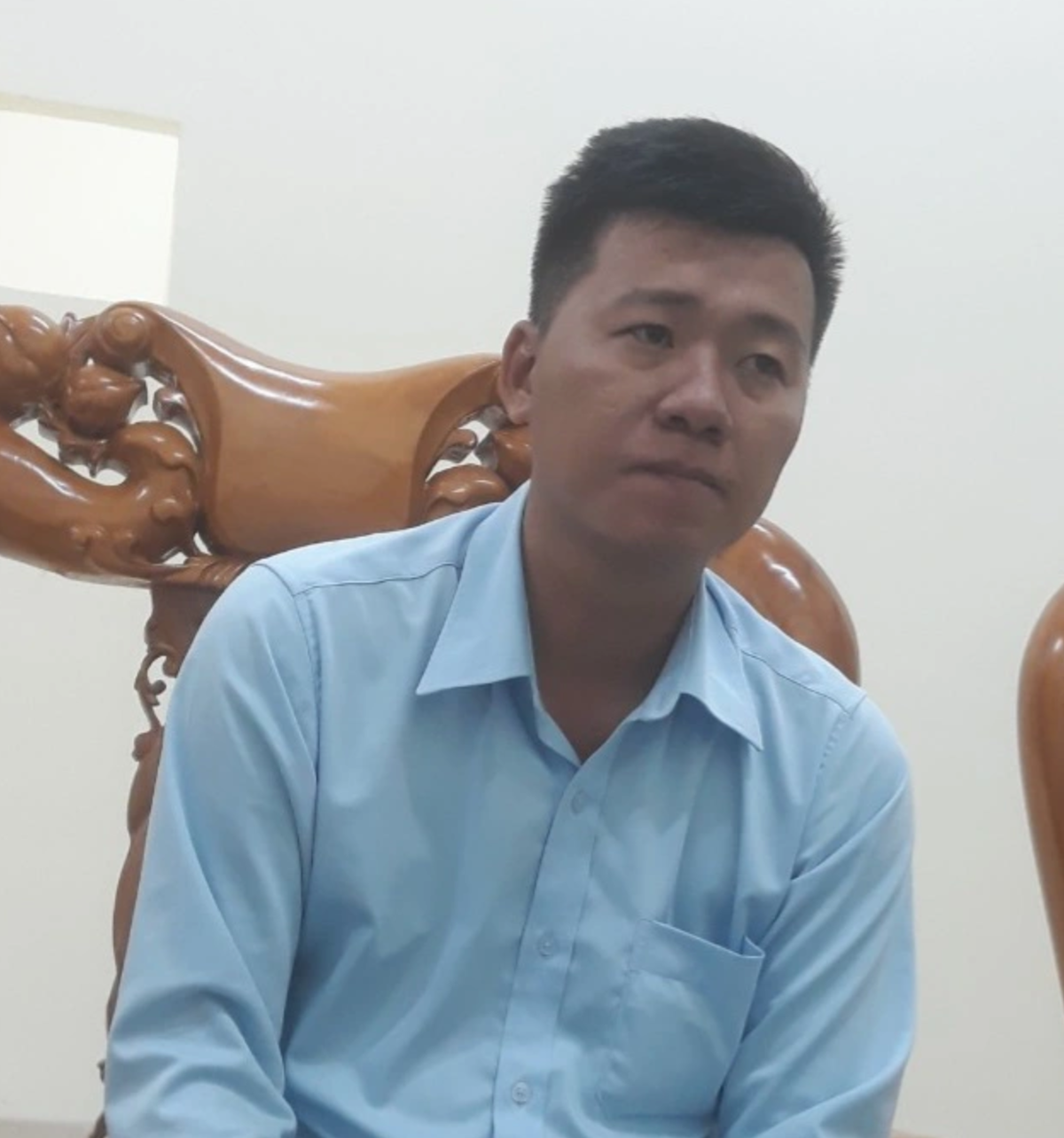 Bắt tạm giam PGĐ phụ trách Phòng Giao dịch của Ngân hàng tham ô tiền tỉ Bat tam giam PGD phu trach Phong Giao dich cua Ngan hang tham o tien ti