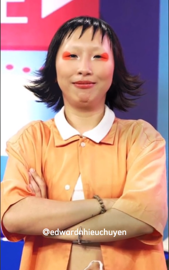 Cũng nhờ cơ duyên này, cô nàng lấn sân làm diễn viên, thường xuyên dự sự kiện giải trí.