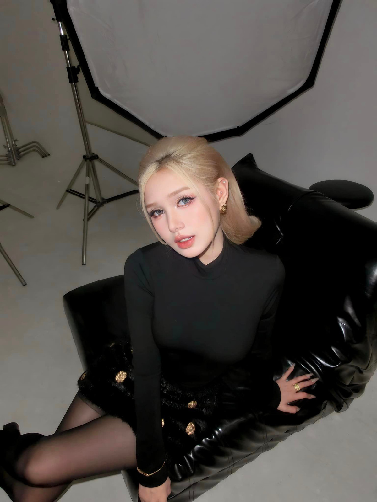 Mỗi lần xuất hiện, hot girl đều nhanh chóng chiếm sóng bởi vẻ đẹp cực phẩm của mình. Ảnh: FBNV