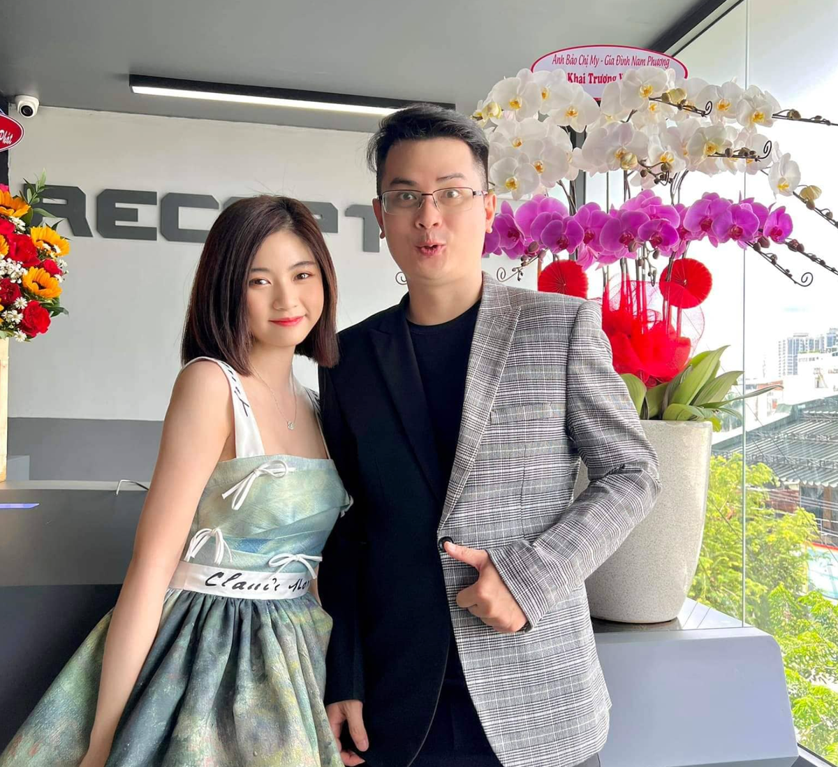 Cặp đôi thường xuyên chia sẻ hình ảnh ngọt ngào thu hút sự quan tâm của công chúng.