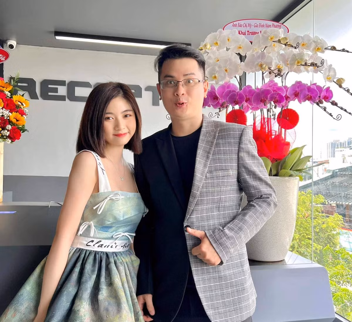 Cặp đôi thường xuyên chia sẻ hình ảnh ngọt ngào thu hút sự quan tâm của công chúng.