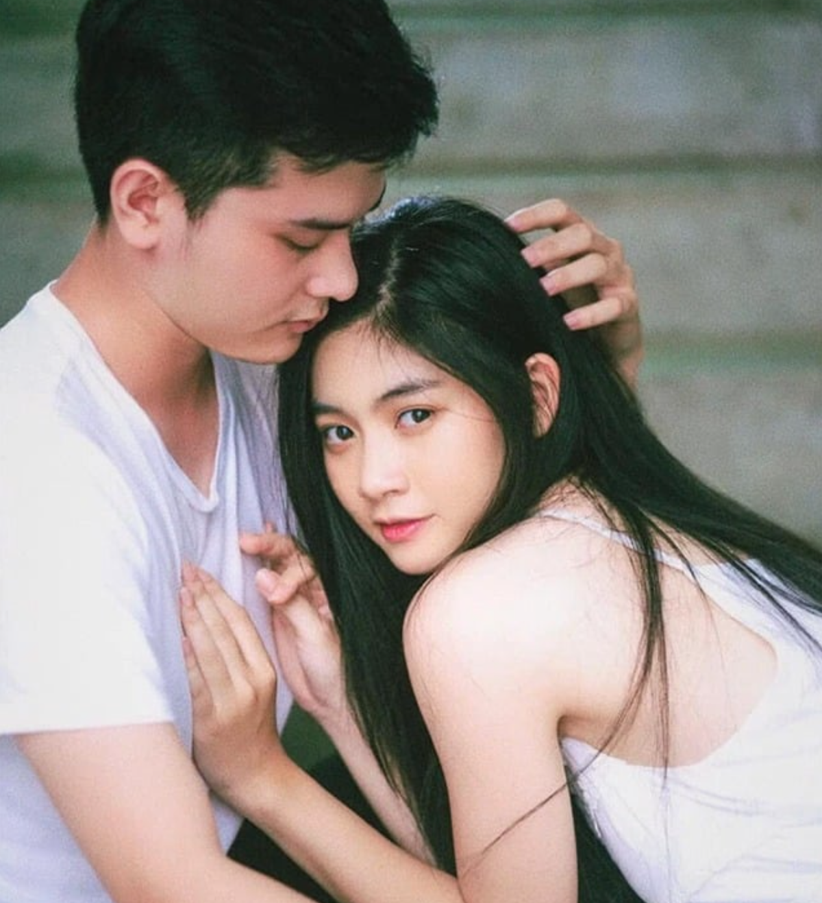 Từ khi công khai hẹn hò sau khi tham gia một show thực tế và thường xuyên lan tỏa chuyện tình yêu ngọt ngào với streamer WinD, cặp đôi nhận về nhiều sự quan tâm của người hâm mộ.