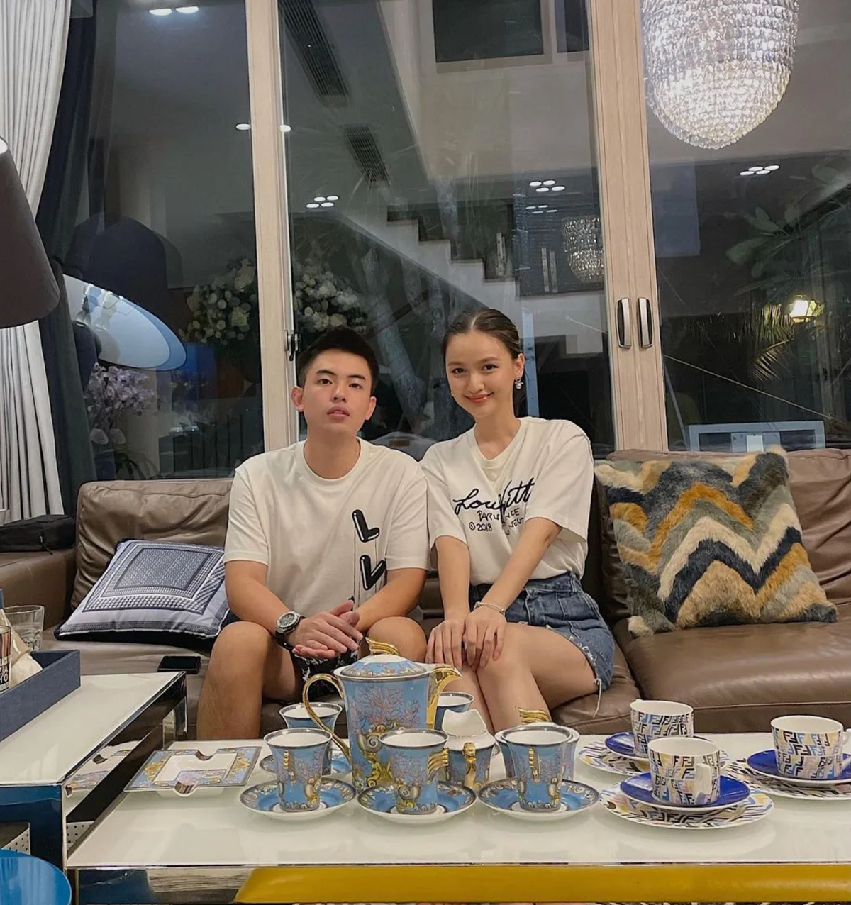  Hot girl Mai Tây (tên thật: Nguyễn Tuý Xuân Mai, SN 2000) là bạn gái của Hoàng Đình Khang - rick kid có tiếng tại TP.HCM.