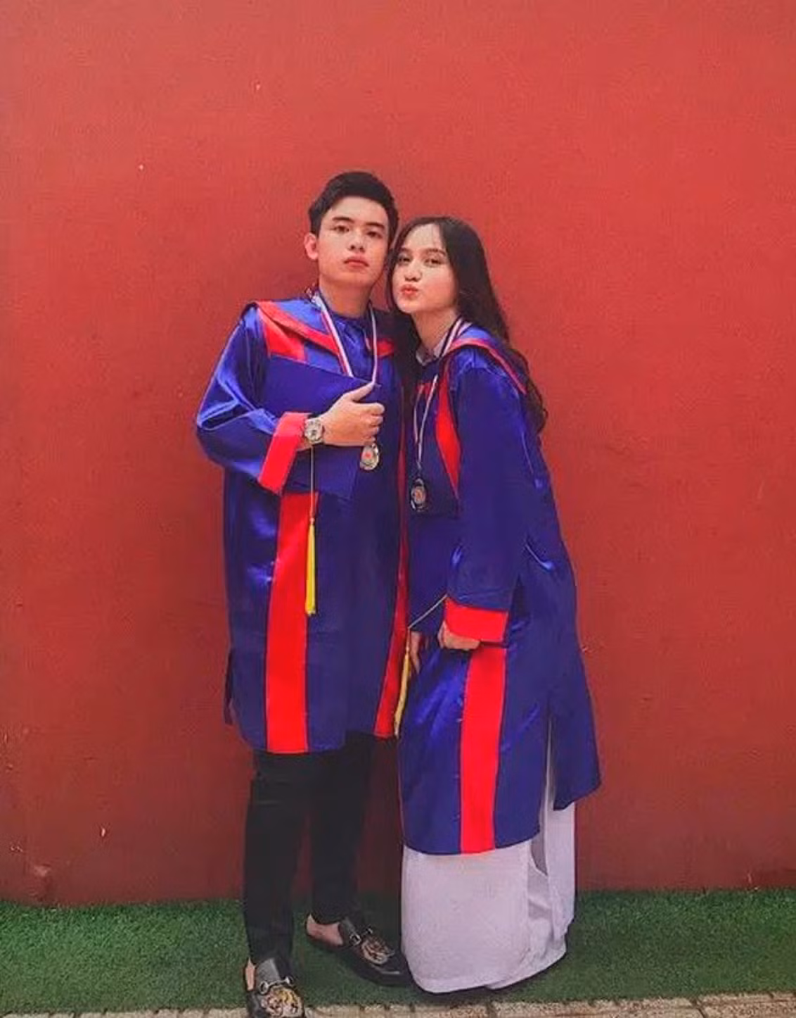 Hot girl Mai Tây còn khiến nhiều người ngưỡng mộ khi có mối quan hệ khăng khít với mẹ chồng tương lai.